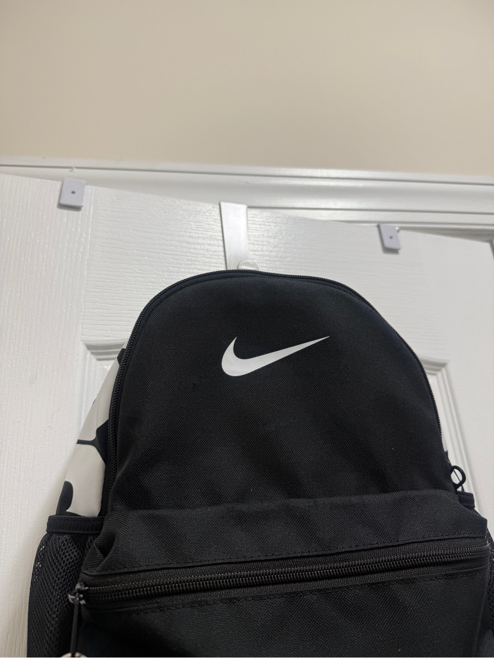 Nike Black & White Mini Backpack - Iconic Swoosh - Picture 13 of 16